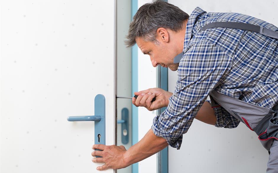 ouvrir une porte Périgny